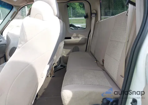 2003 Ford F-150 Lariat/Xl/Xlt z USA, uszkodzony, nr VIN 1FTRX18L33NB32233